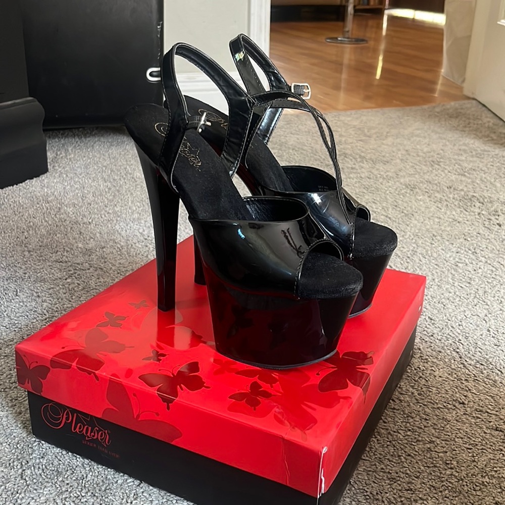 Pleaser Heels size 8 - 7 inch heel style Sky309